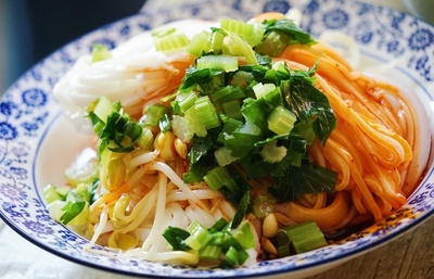 “食溯长安”西安首届凉皮美食节开幕,看凉皮江湖,谁与争锋