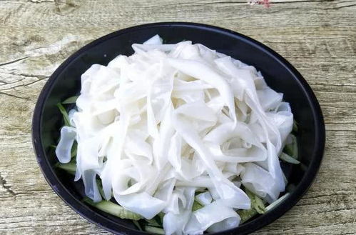 凉皮这样做超好吃薄如纸张,q弹又柔软不用揉面洗面