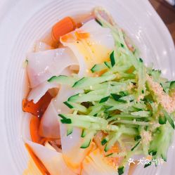 秦香阁维璟广场店西安凉皮实拍与用户评价 上海美食中的地道风味