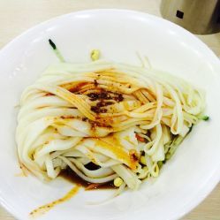 台州人气小吃探访 杜家凉皮的美味寻踪